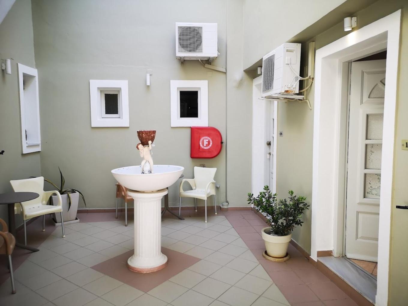 B Suites Fira  Ruang foto