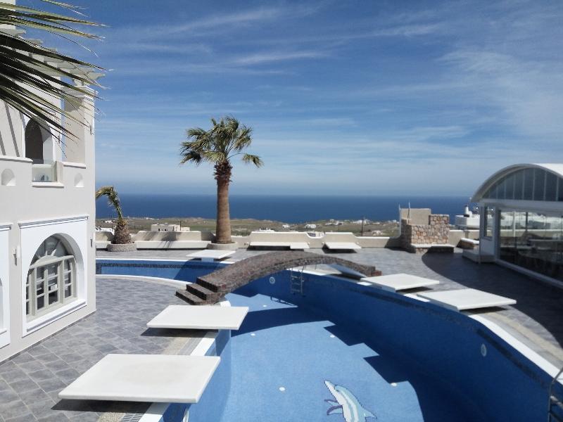 B Suites Fira  Bagian luar foto