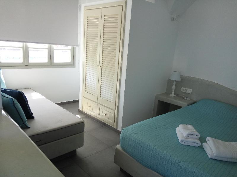 B Suites Fira  Bagian luar foto